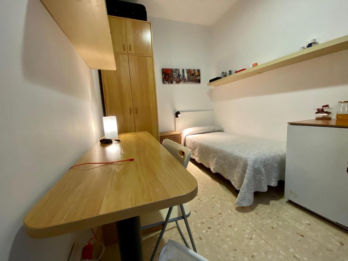 شقة Barcelona Housing Recommend For Students المظهر الخارجي الصورة