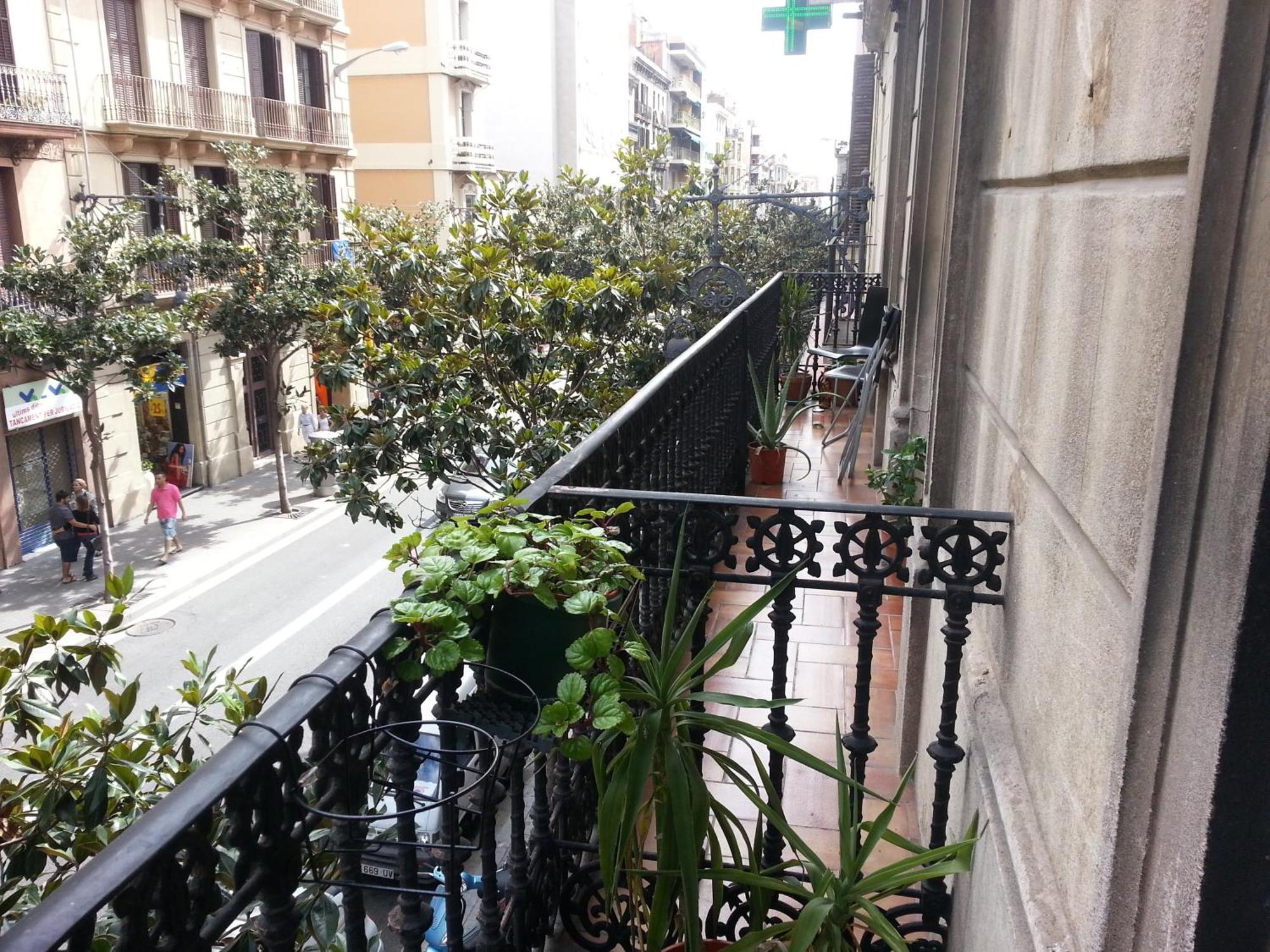 شقة Barcelona Housing Recommend For Students المظهر الخارجي الصورة